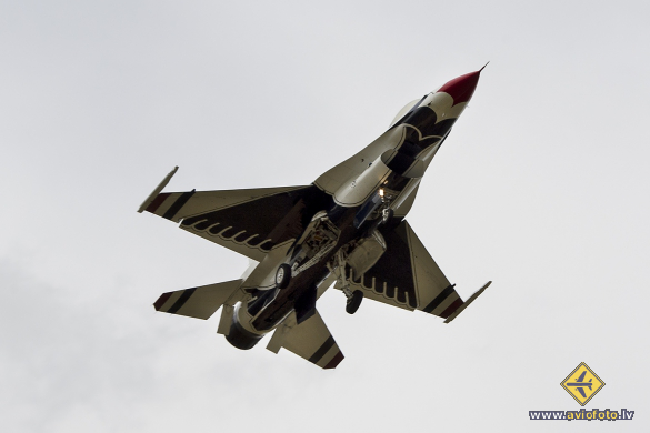 Lockheed Martin F-16CM Fighting Falcon